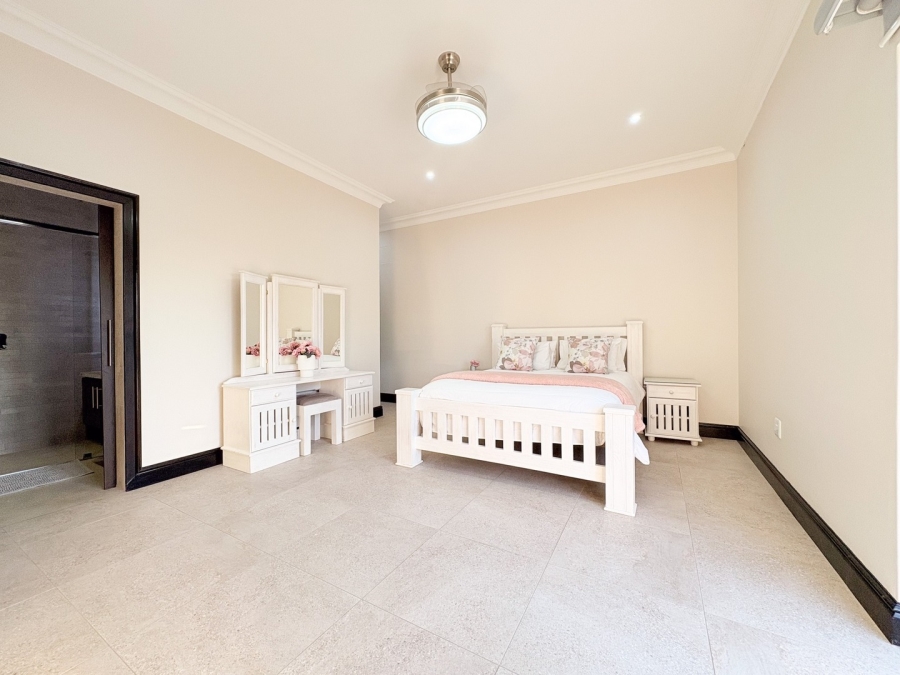 5 Bedroom Property for Sale in Marina Martinique Eastern Cape